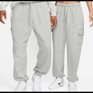 Nike Women’s Cargo Sweatpants